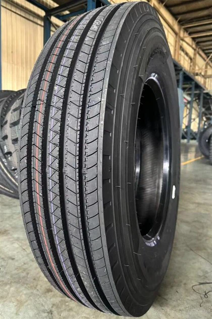 11R24.5 18PR Steer pneumatico per lungo raggio